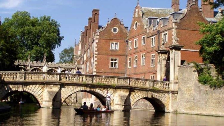 Cambridge University offers free tuition to poor students